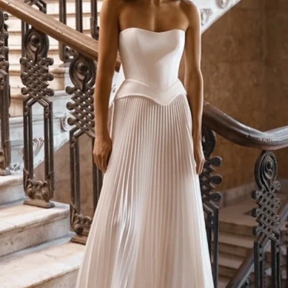 Adam Levine Collection Strapless Cream Dress